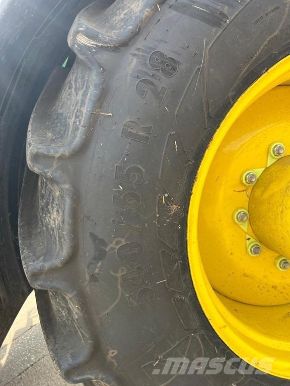 John Deere 6R185 Traktori