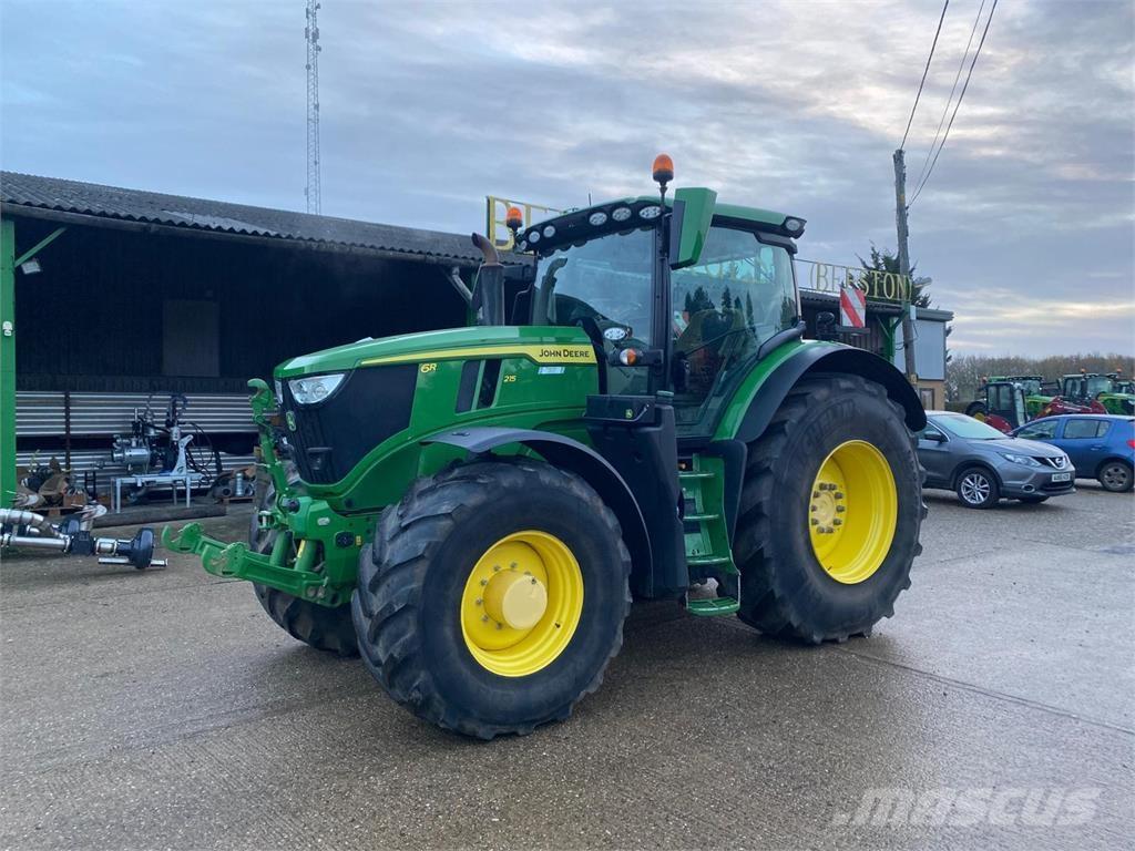John Deere 6R215 Traktori