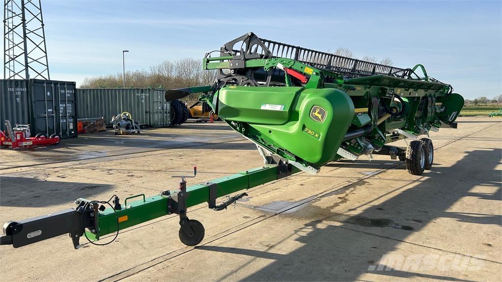 John Deere 730X Ražas novākšanas kombaini