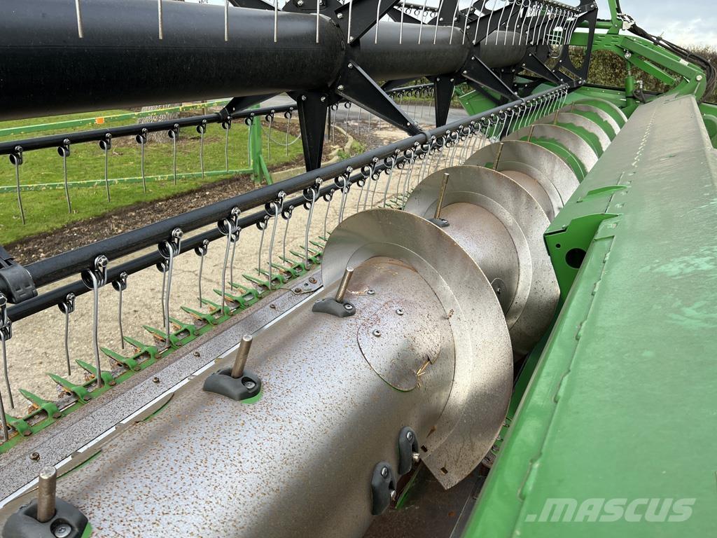 John Deere S685I Ražas novākšanas kombaini