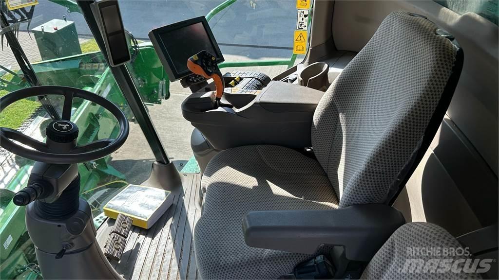 John Deere S780 Ražas novākšanas kombaini