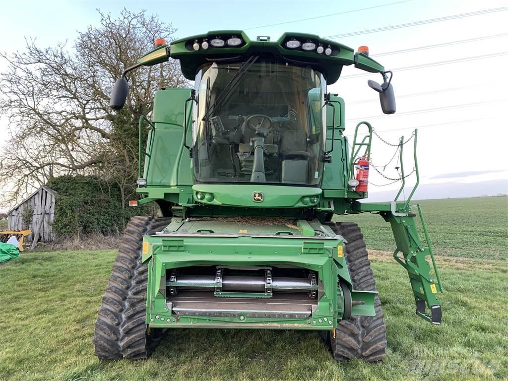 John Deere T670 Ražas novākšanas kombaini