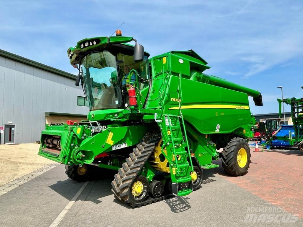John Deere T670 Ražas novākšanas kombaini
