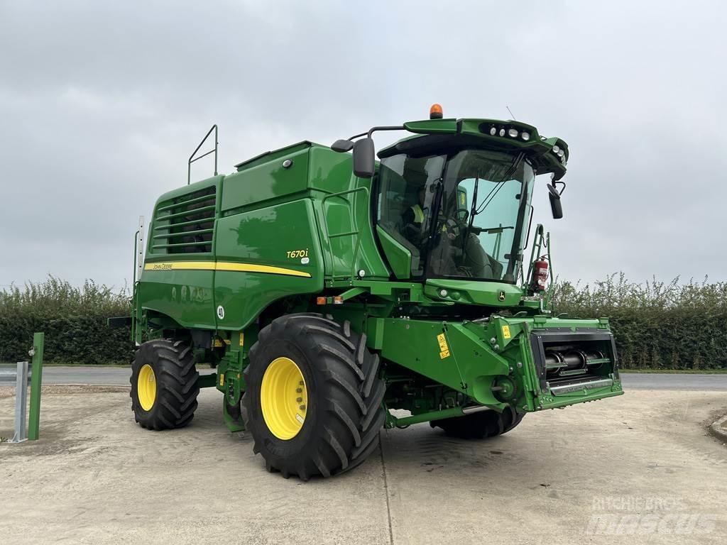 John Deere T670I Ražas novākšanas kombaini