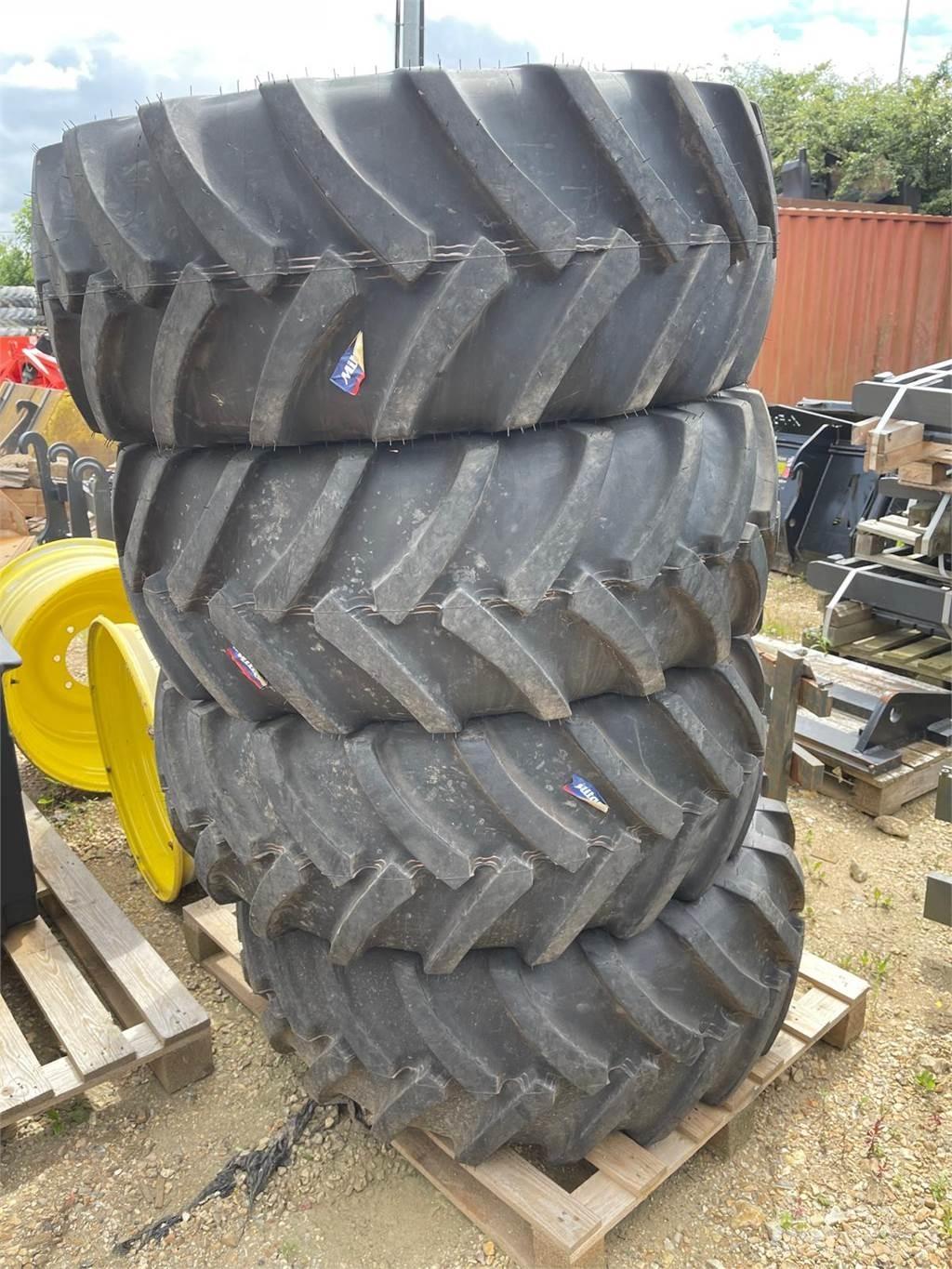 John Deere TYRES Lauksaimniecība- Citi