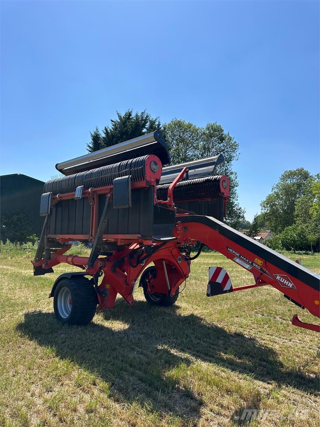 Kuhn MERGEMAXX950 Pļaujmašīnas/pašgājēji