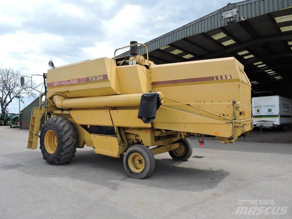 New Holland TX34 Ražas novākšanas kombaini