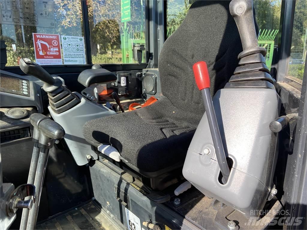 Yanmar VIO26-6 Vidēja lieluma ekskavatori 7 t - 12 t
