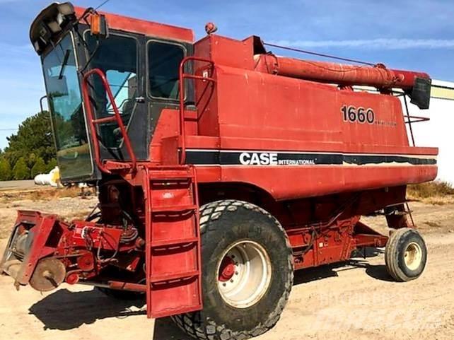 Case IH 1660 Ražas novākšanas kombaini