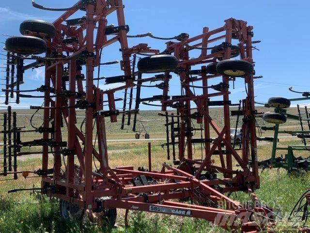 Case IH 5850 Smagās ecēšas