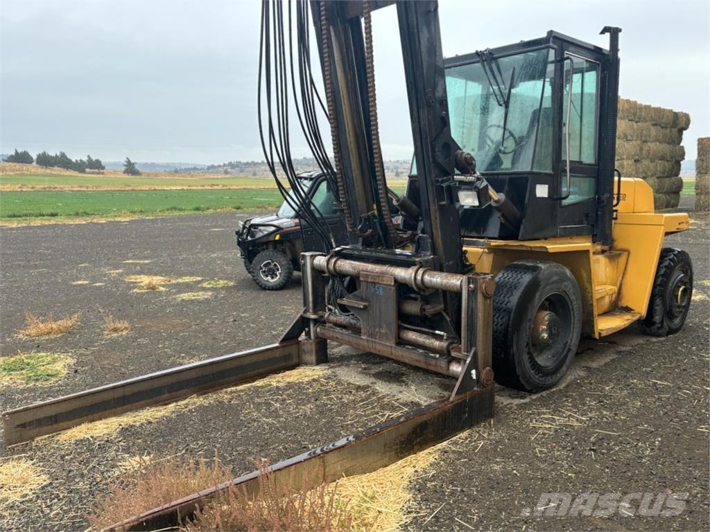 Hyster H210XL Maisu satvērēji