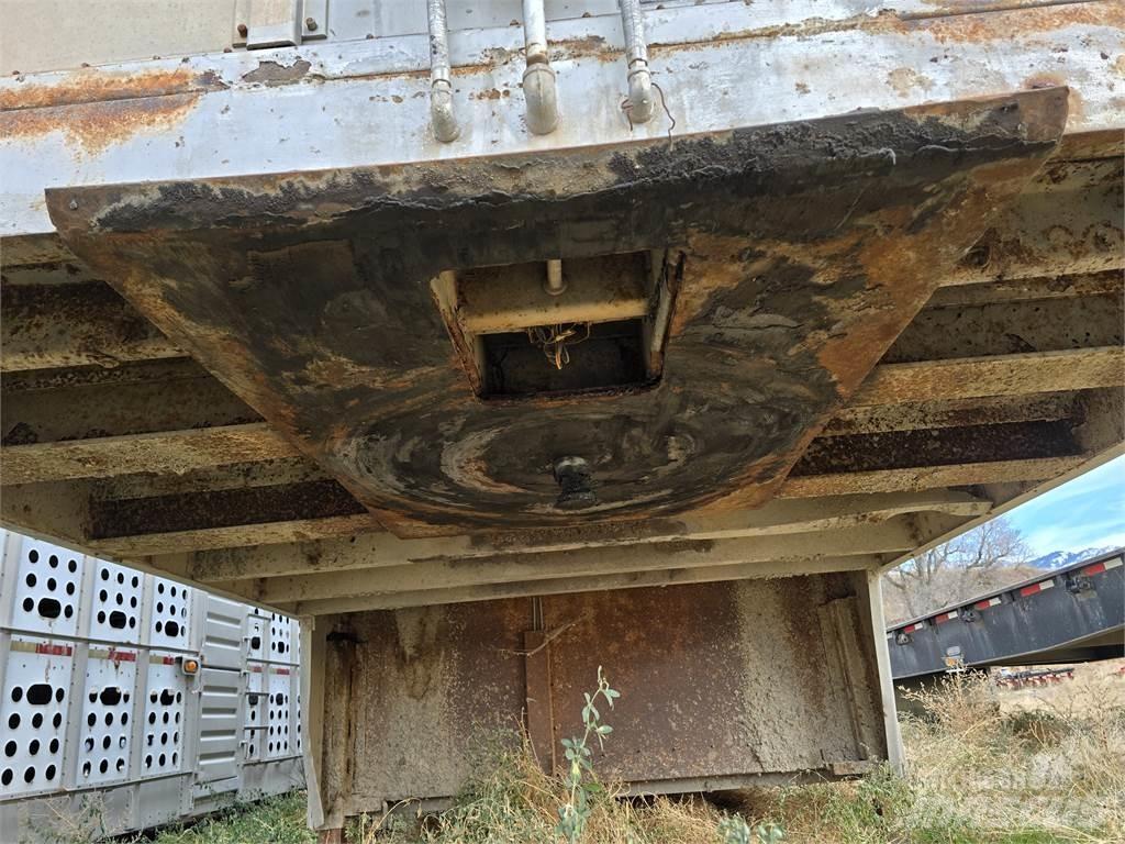 Wilson 42' Dzīvnieku transportēšanas piekabes