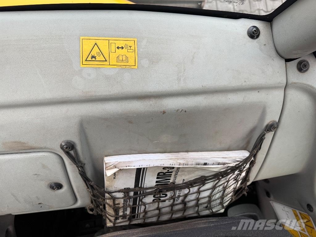 Komatsu PC 80 MR-3 Vidēja lieluma ekskavatori 7 t - 12 t