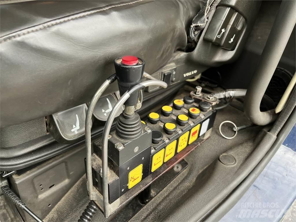 Volvo FM Treileri ar āķi