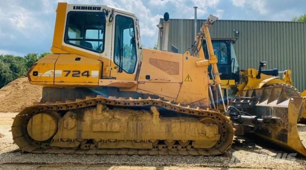 Liebherr 724 LPG Sliedes, ķēdes un šasija