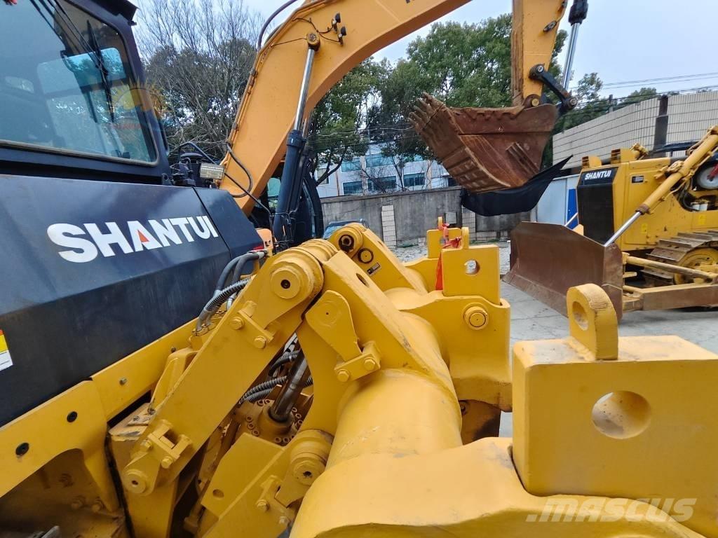 Shantui SD 22 Kāpurķēžu buldozeri