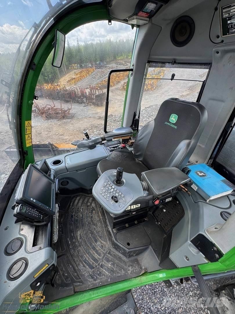 John Deere 1470E Harvesteri