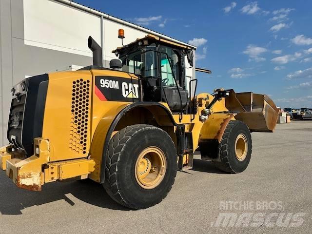 CAT 950M Iekrāvēji uz riteņiem