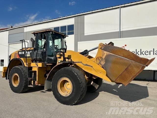 CAT 950M Iekrāvēji uz riteņiem