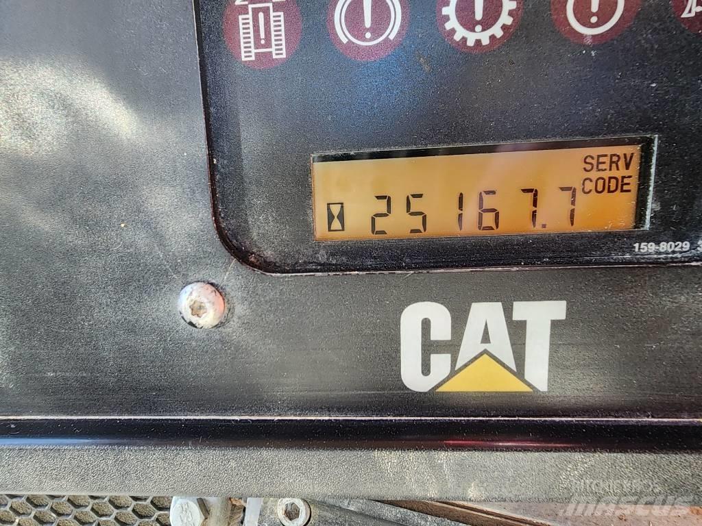 CAT D7R SERIE 2 Kāpurķēžu buldozeri
