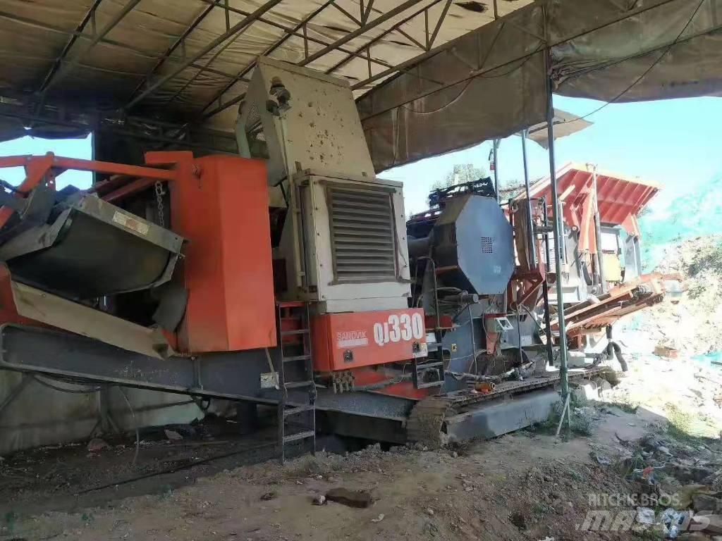 Sandvik QJ330 Mobilie drupinātāji