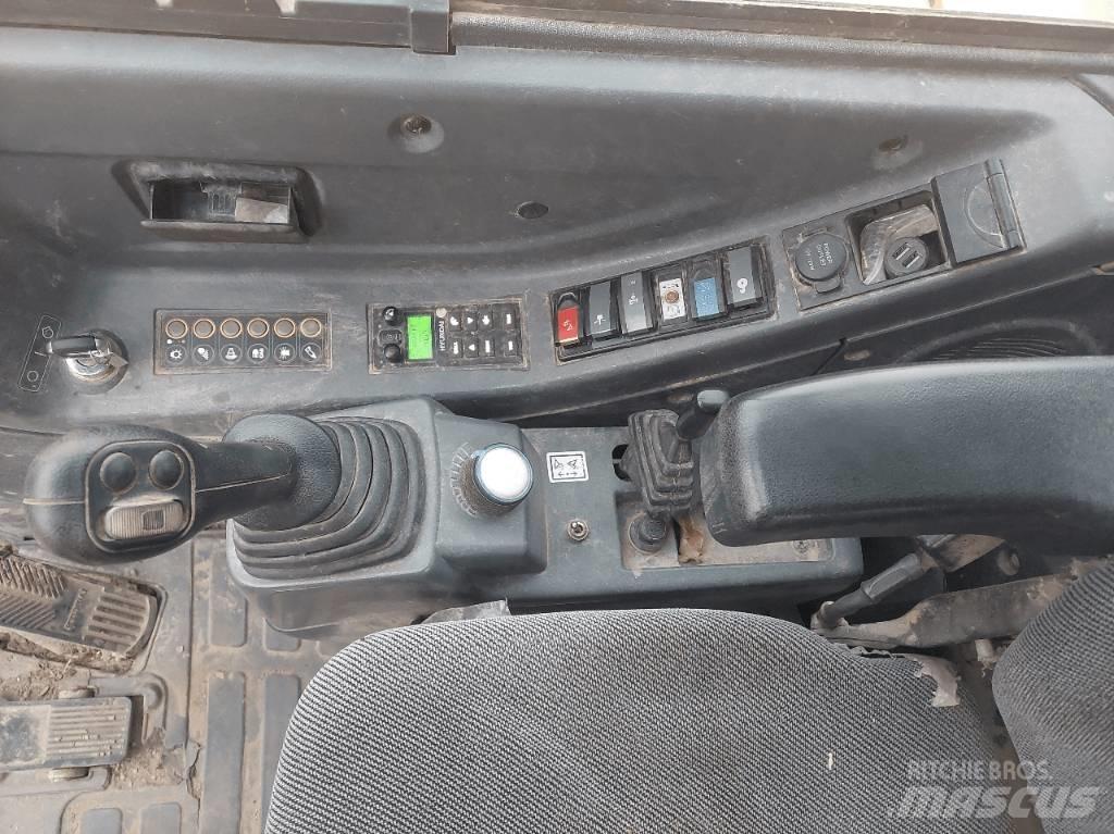 Hyundai R55W-9A Ekskavatori uz riteņiem