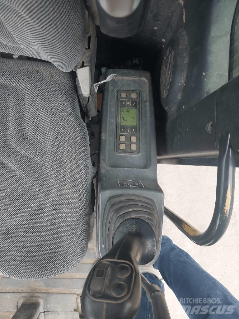 Hyundai R55W-9A Ekskavatori uz riteņiem
