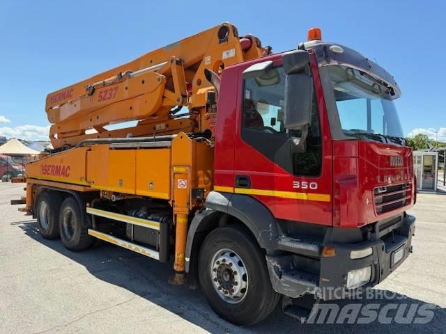Iveco Trakker 350 Kravas mašīna- betona sūknis