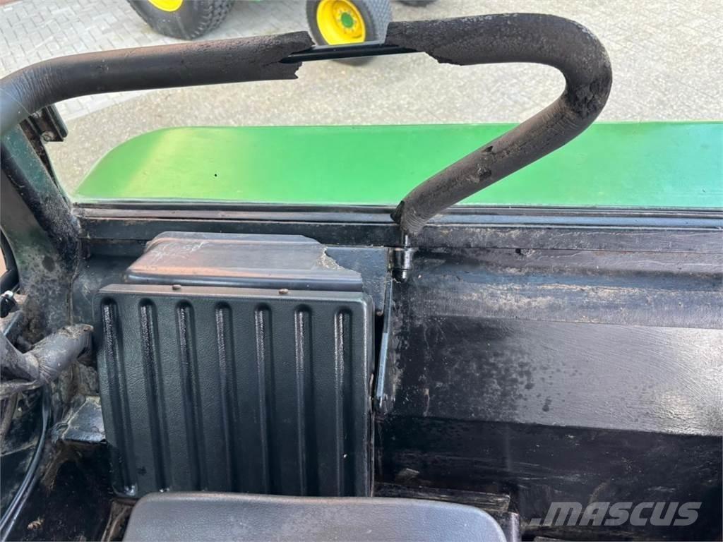 John Deere 1640 Traktori