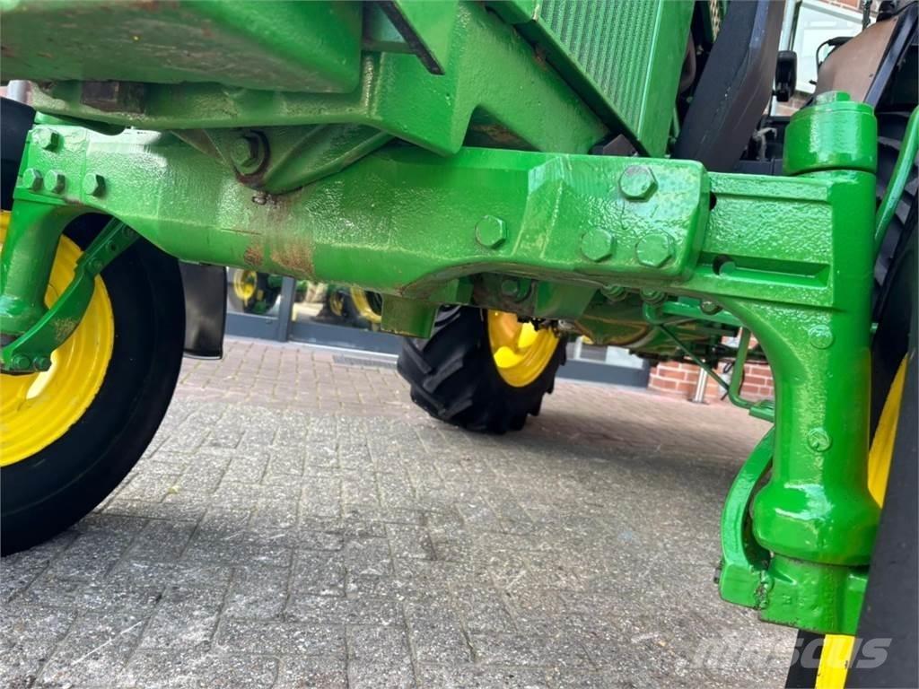 John Deere 1640 Traktori