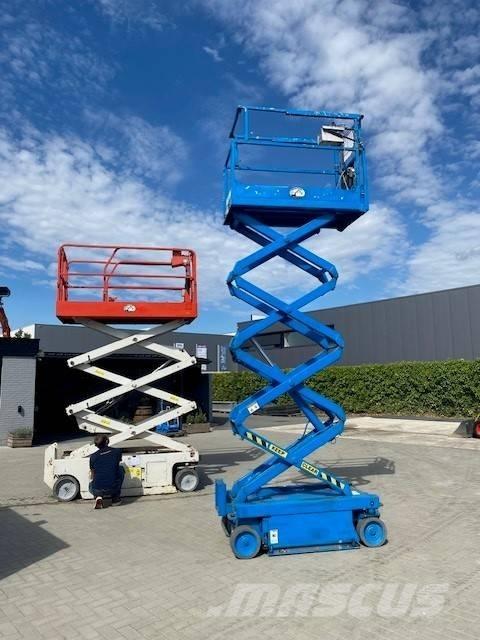 SkyJack SJ III 3219 Šķerveida pacēlāji
