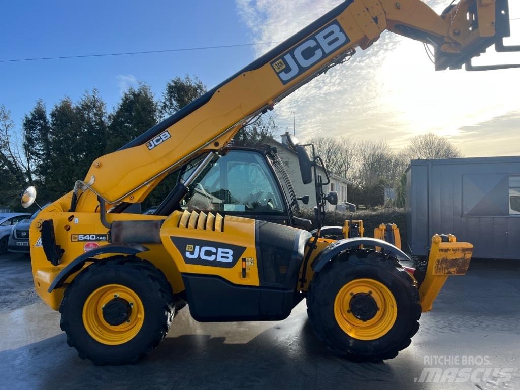 JCB 540-140 Hi Viz Teleskopiskie manipulatori