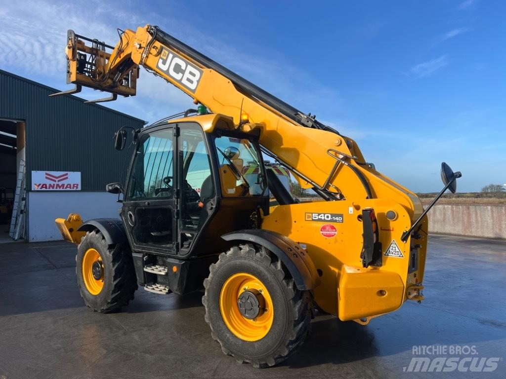 JCB 540-140 Hi Viz Teleskopiskie manipulatori
