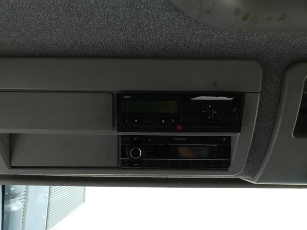Iveco 150E 25 Smagās mašīnas ar celtni