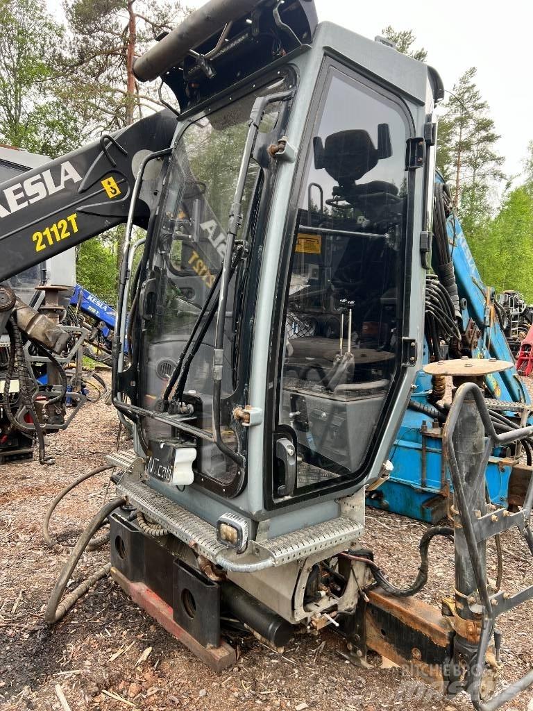 Kesla 2112T Kokmateriālu krāni