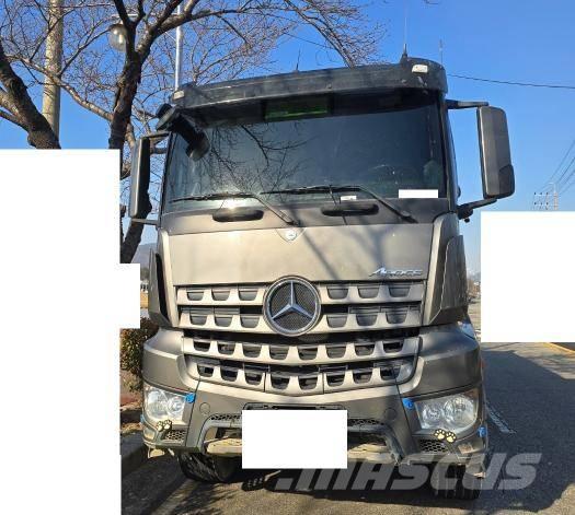 Mercedes-Benz 3951 Mini pašizgāzēji