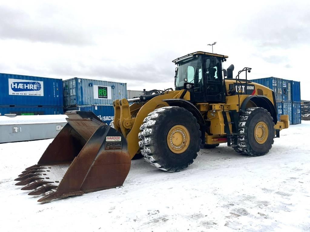 CAT 980M Iekrāvēji uz riteņiem