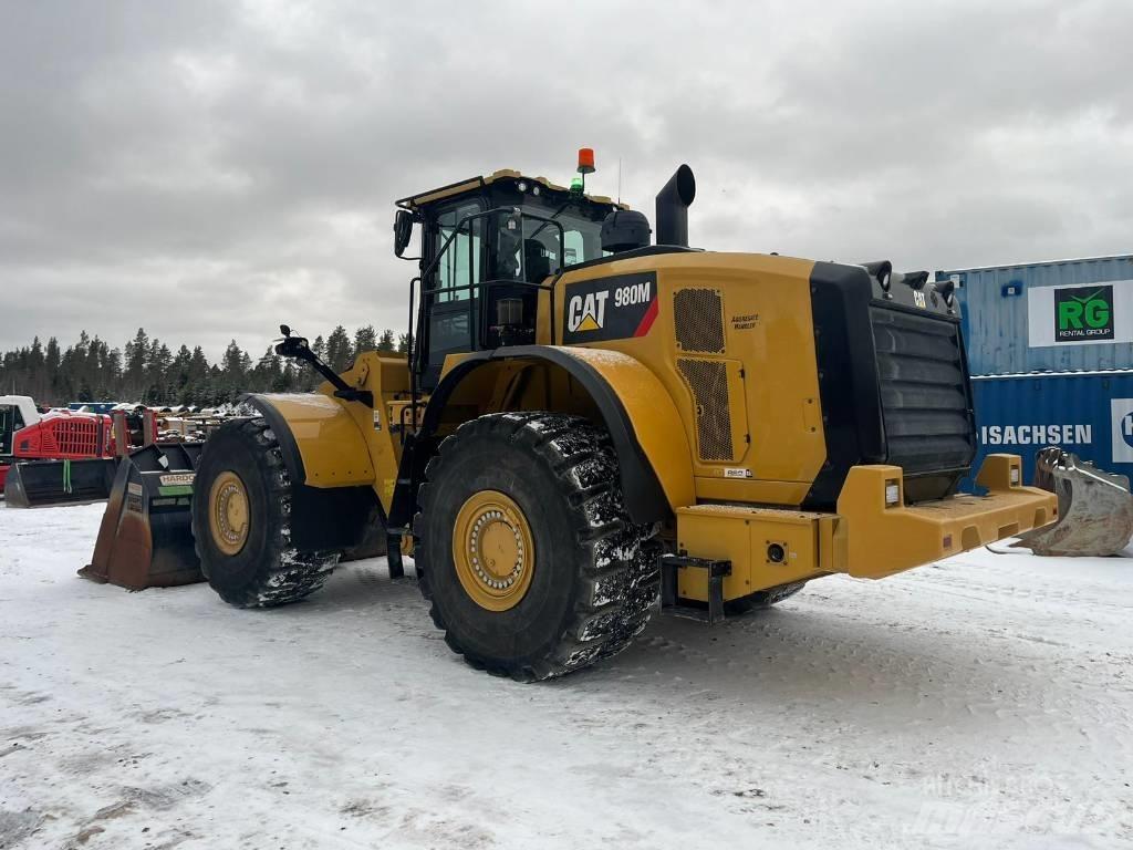 CAT 980M Iekrāvēji uz riteņiem