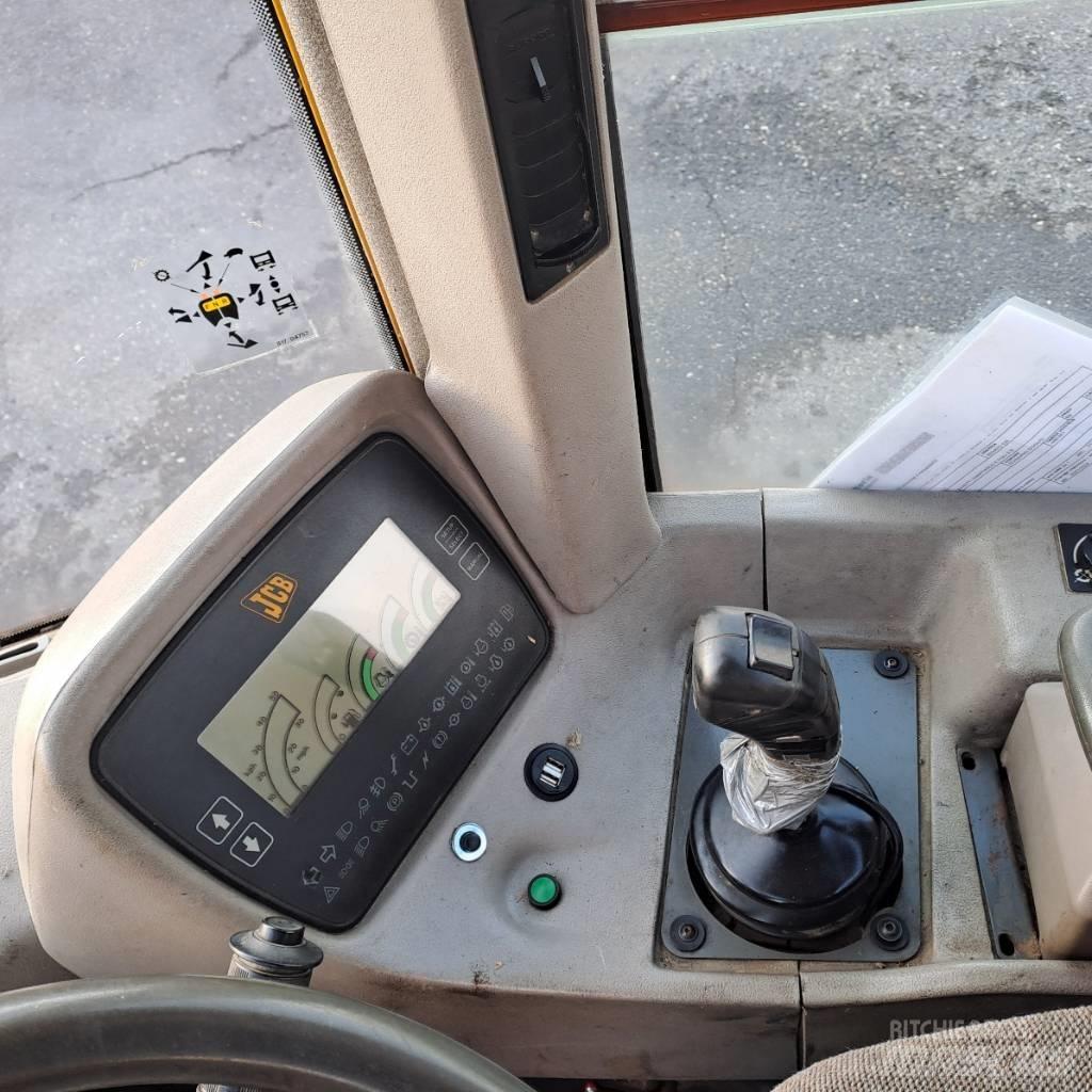 JCB 426 B Iekrāvēji uz riteņiem