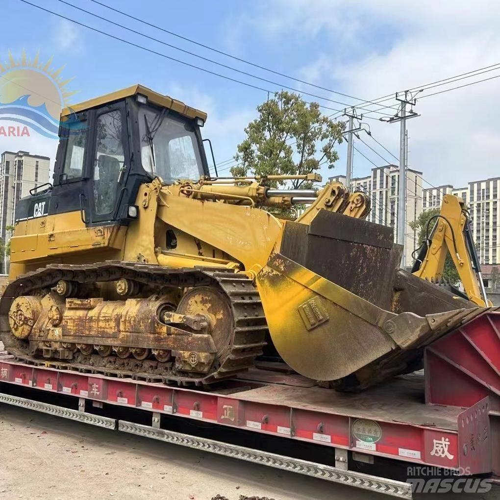 CAT 973 D Kāpurķēžu iekrāvēji