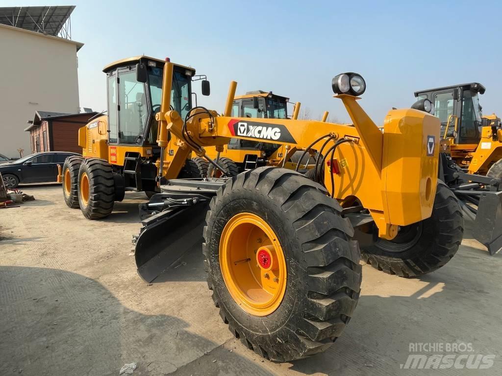 XCMG gr2153 Iekrāvēji uz riteņiem