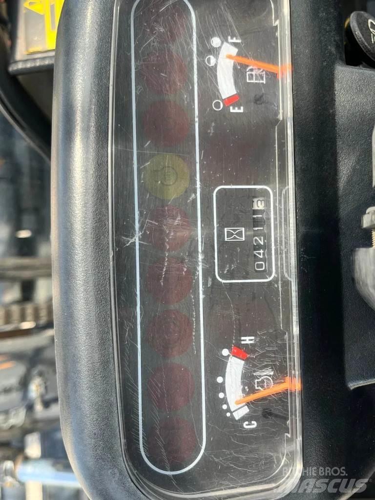 CAT DP70 Tehnika ar dīzeļa dzinēju