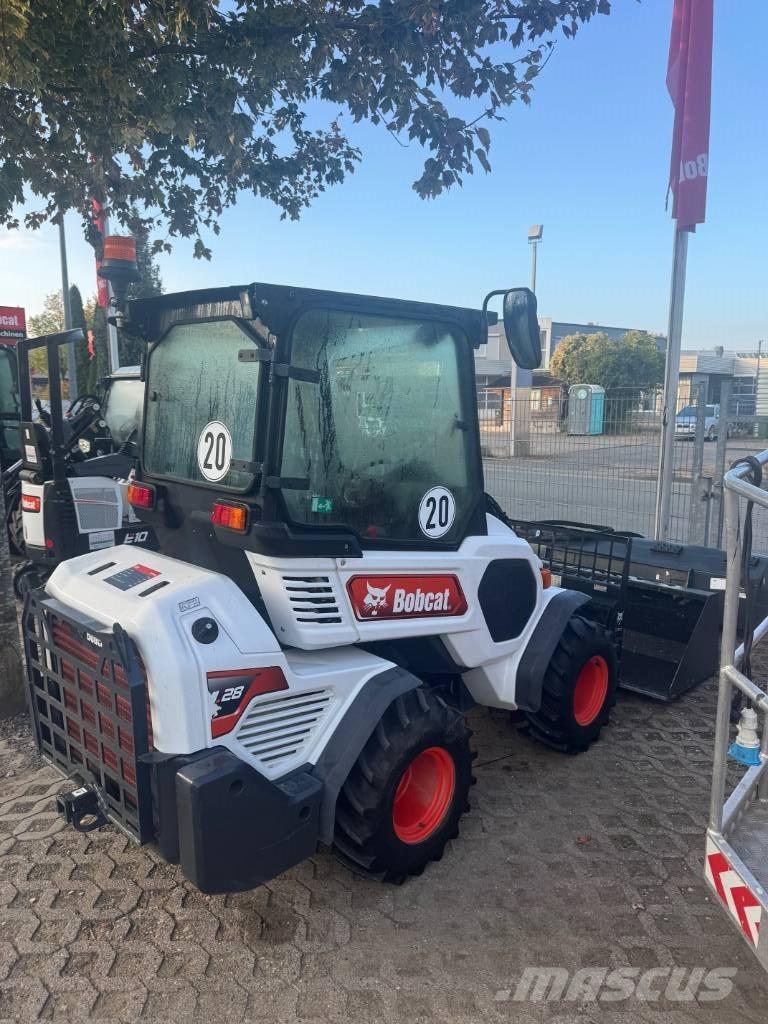 Bobcat L28 Iekrāvēji uz riteņiem