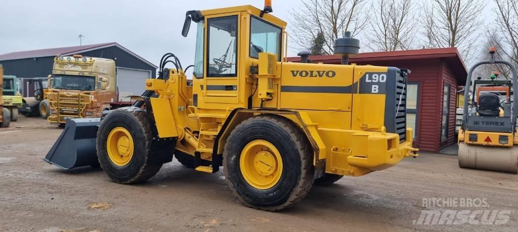 Volvo L 90 B Iekrāvēji uz riteņiem