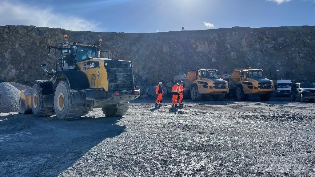 Komatsu WA480 Iekrāvēji uz riteņiem