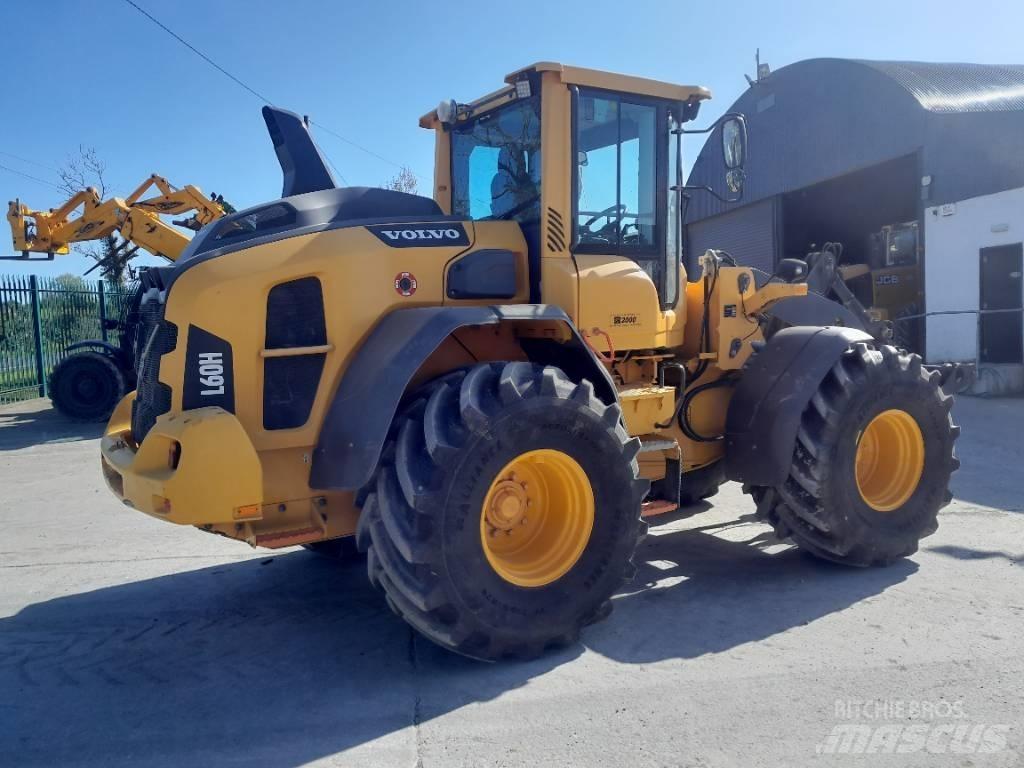 Volvo L 60 Iekrāvēji uz riteņiem
