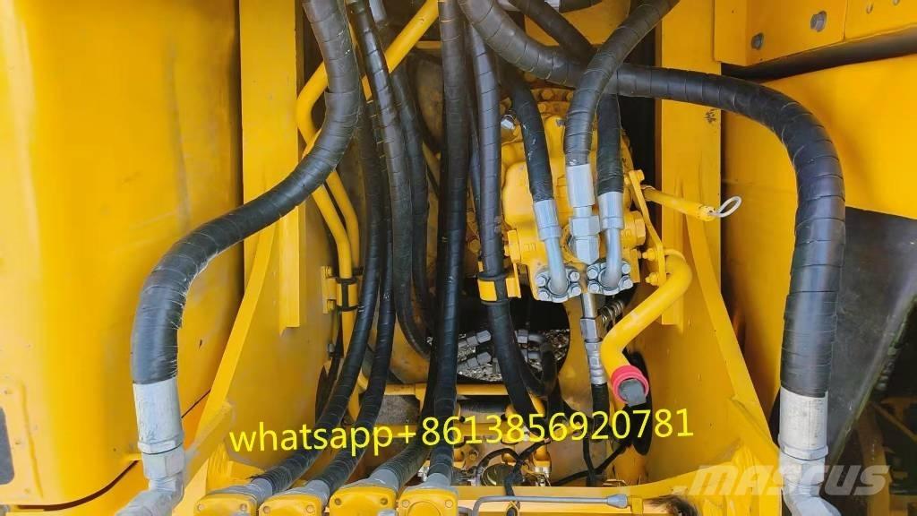 Komatsu PC 240-8 Vidēja lieluma ekskavatori 7 t - 12 t