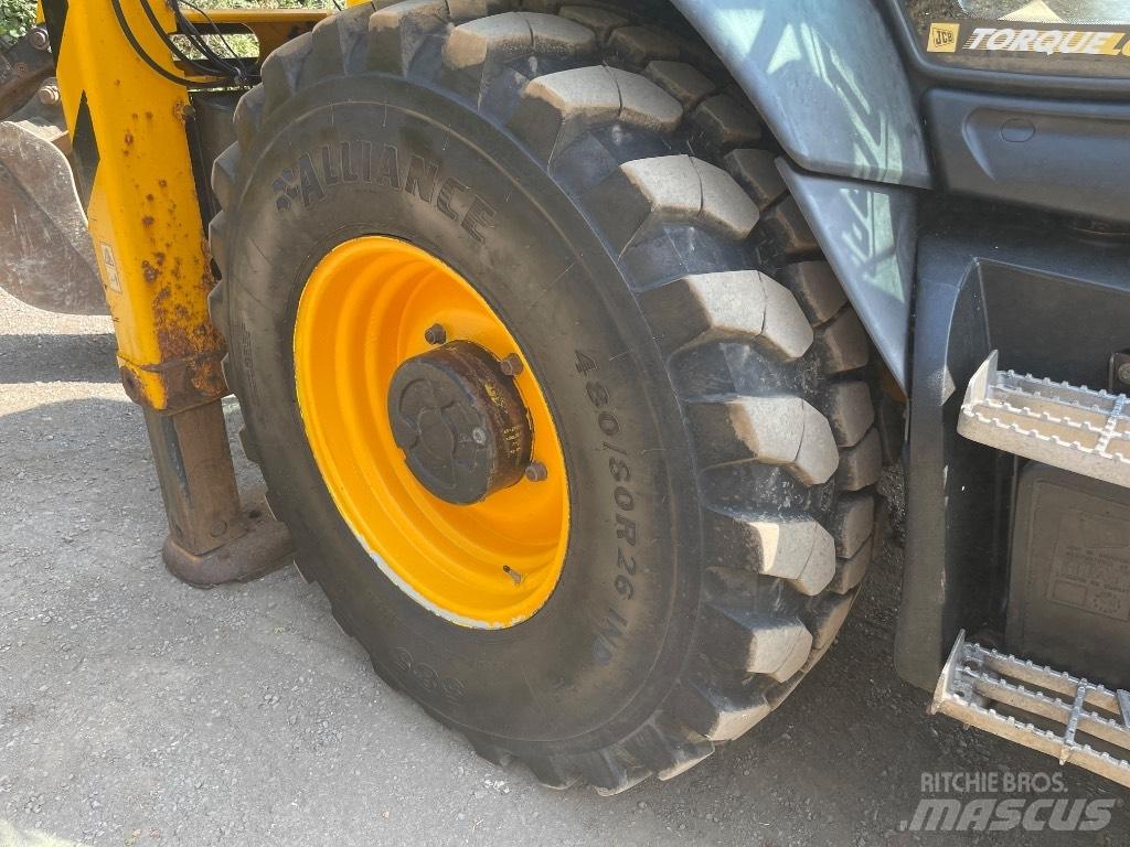 JCB 3 CX Ekskavatori-iekrāvēji