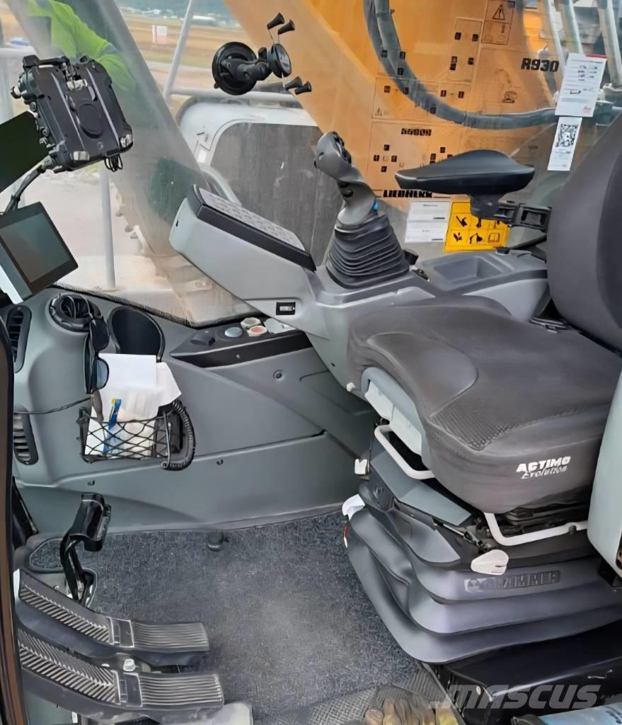 Liebherr R 930 G8 Kāpurķēžu ekskavatori