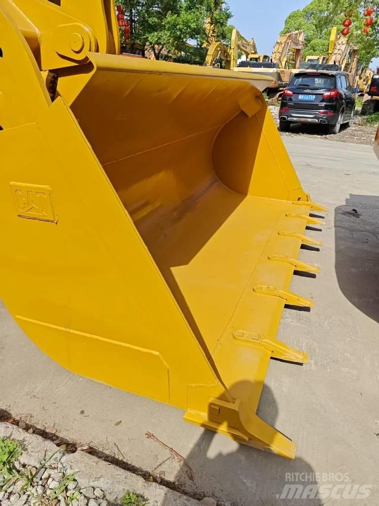 CAT 950 GC Iekrāvēji uz riteņiem